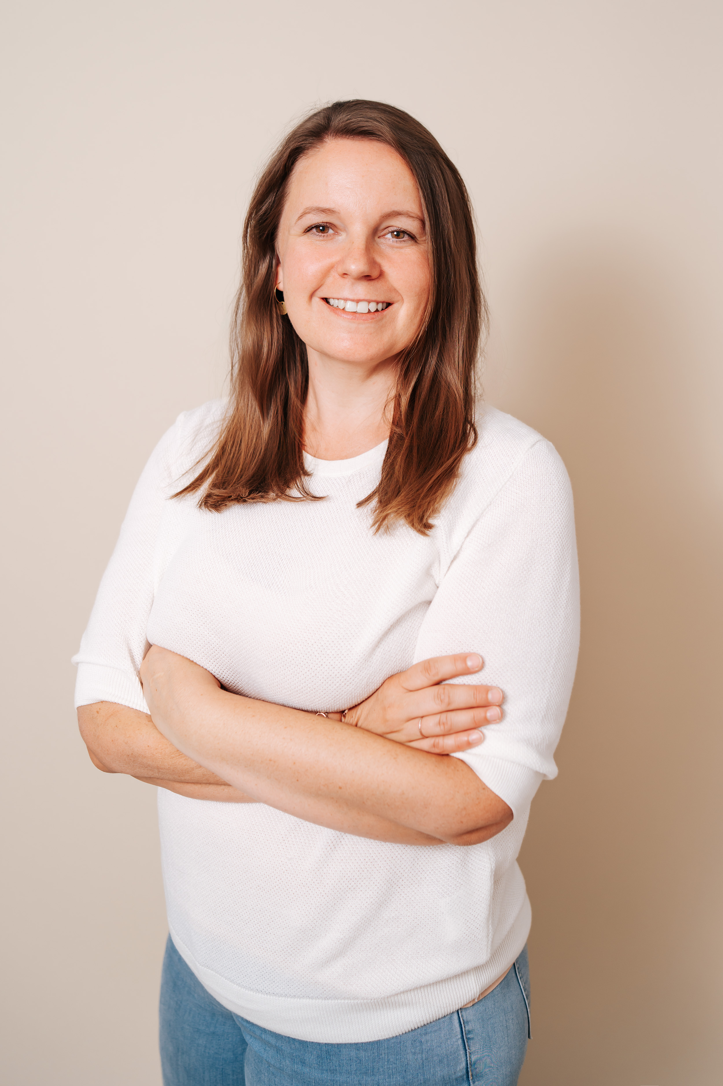 Portraitbild Frau stehend